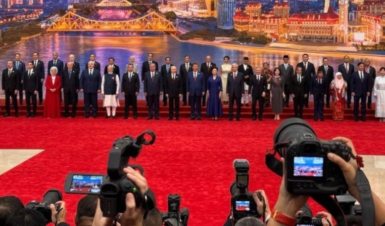 Foto de familia de la 25 Cumbre OCS con sede en Tianjin, China (Foto: Xinhua)