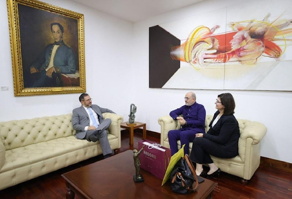 Canciller de Venezuela destaca labor informativa de Al Mayadeen