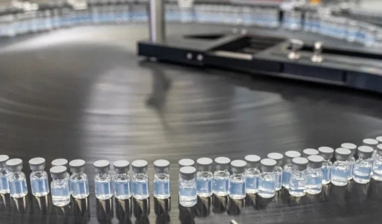 Donald Trump exige a Pfizer resultados de la vacuna contra la Covid-19. Foto: AFP.