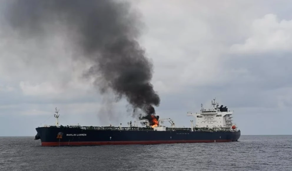 Yemen lanzó un misil balístico contra un petrolero israelí en el mar Rojo. Yemen lanzó un misil balístico contra un petrolero israelí en el mar Rojo.