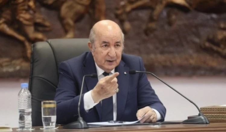 La presidencia argelina precisó que los ministros de Finanzas, Comercio y Asuntos Exteriores conservaron sus cargos.