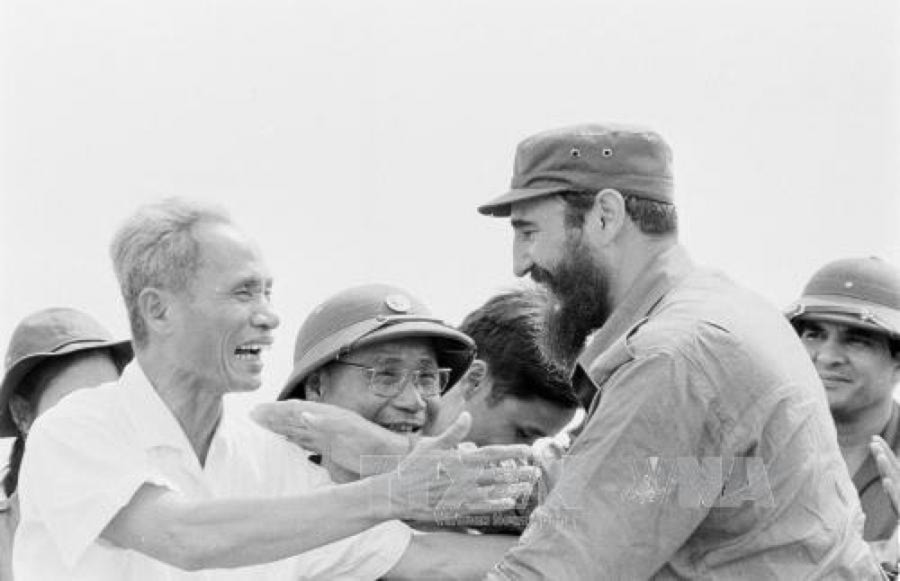 Fidel vaticinó el éxito de la Renovación vietnamita