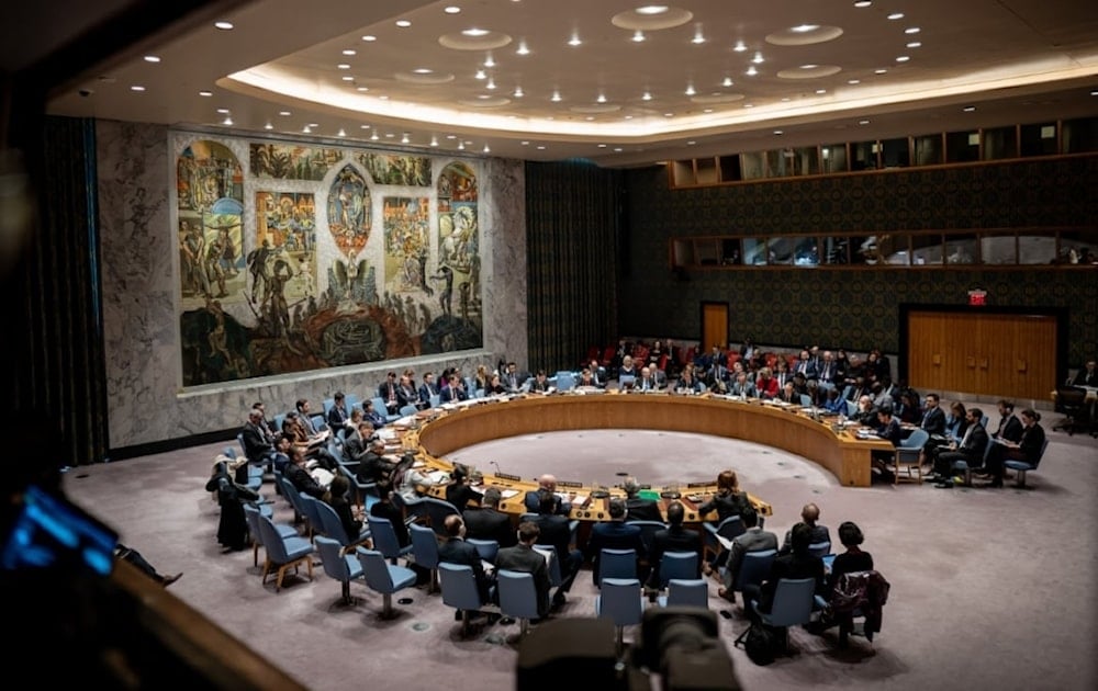 Irán rechaza sanciones de la ONU y acusa a la Troika europea