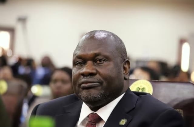 La Fiscalía amplió los cargos contra Machar y otros 20 aliados, a saber, asesinato, traición y crímenes de lesa humanidad.