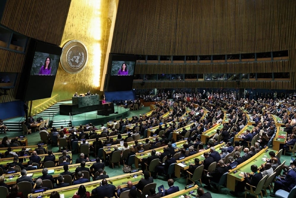 La reunión internacional en la ONU ocurrió en medio del genocidio israelí en Gaza, el cual dejó un saldo de más de 65 mil mártires palestinos.