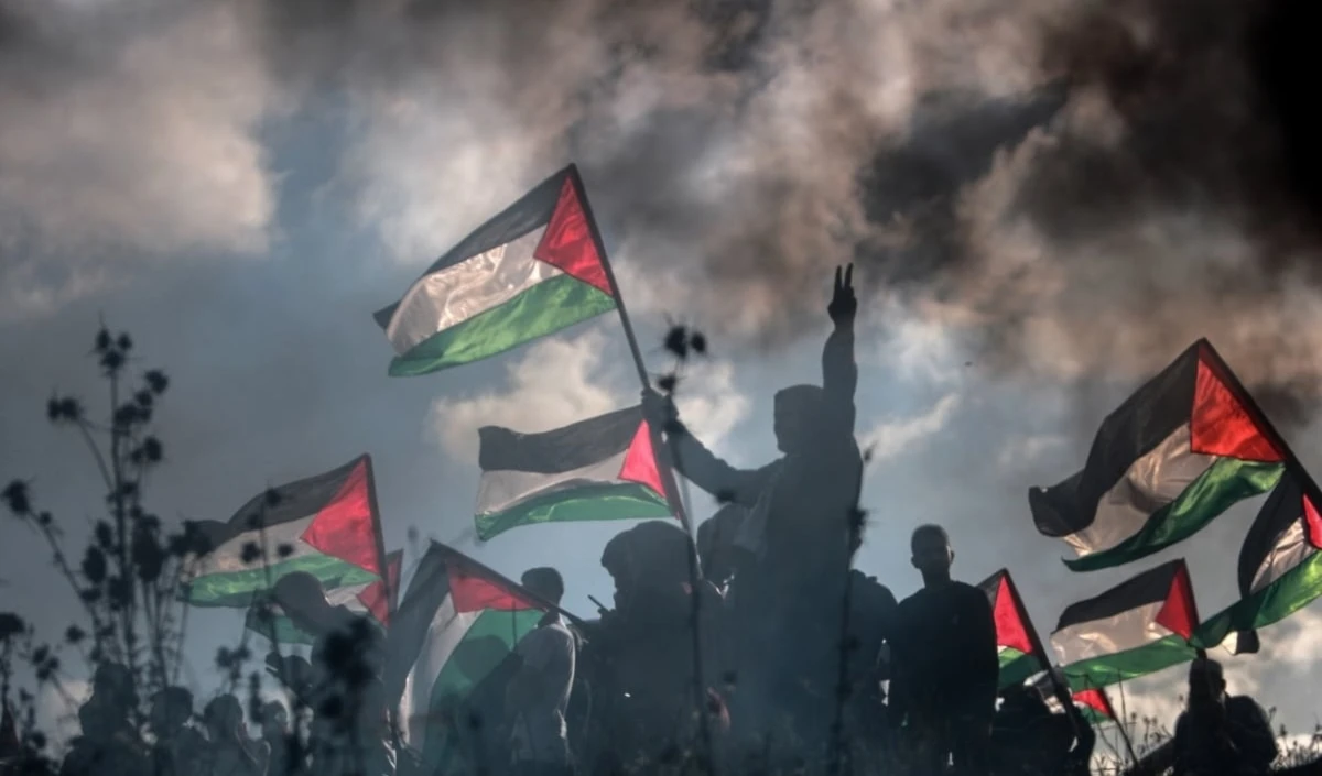 Gaza sufre una guerra de genocidio sin precedentes, agravada por un bloqueo asfixiante de más de 20 años, indicaron los intelectuales palestinos. Gaza sufre una guerra de genocidio sin precedentes, agravada por un bloqueo asfixiante de más de 20 años, indicaron los intelectuales palestinos.