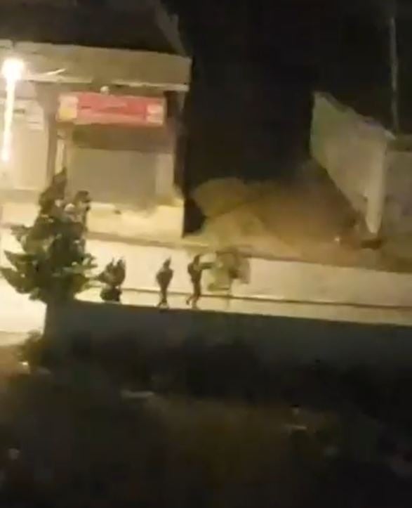 Resistencia palestina enfrenta a fuerzas israelíes en Yenín