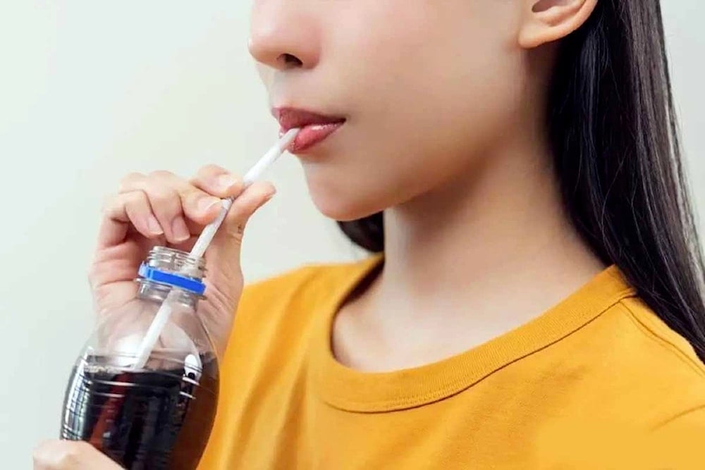 Refrescos y tu microbiota: Impacto oculto en depresión