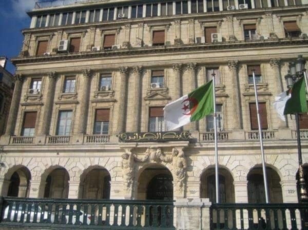 Banco Central de Argelia. 