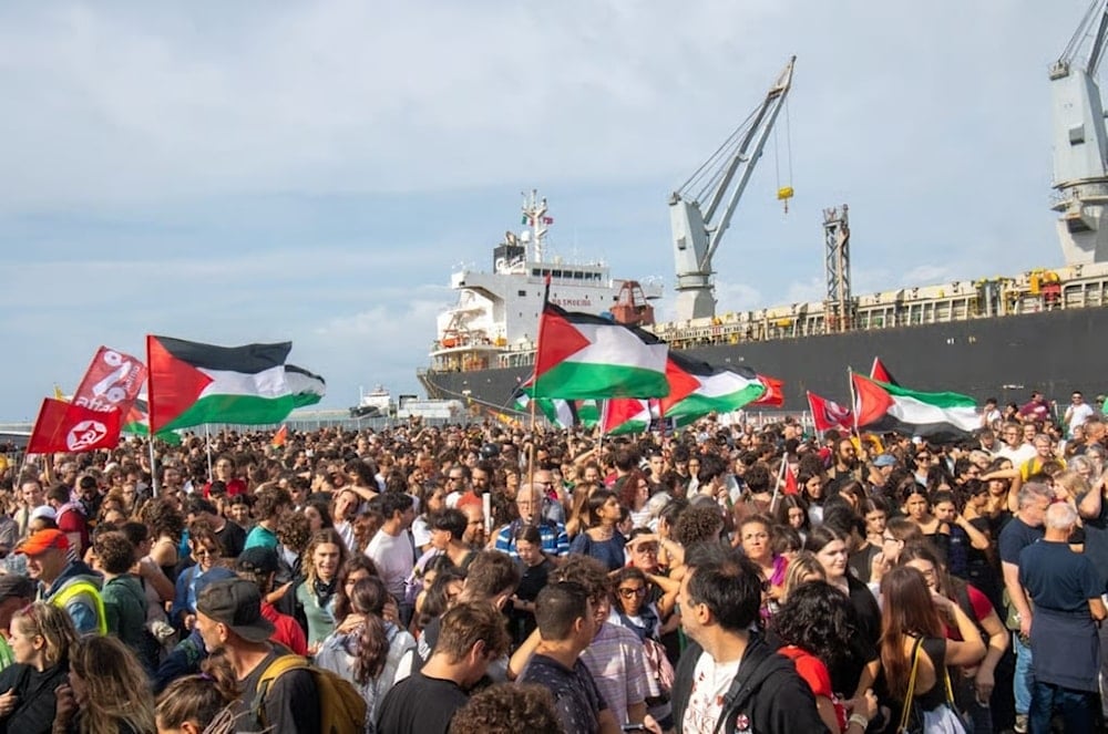 Los trabajadores del puerto de Génova en Italia protagonizaron la semana pasada protestas en favor de Palestina.  