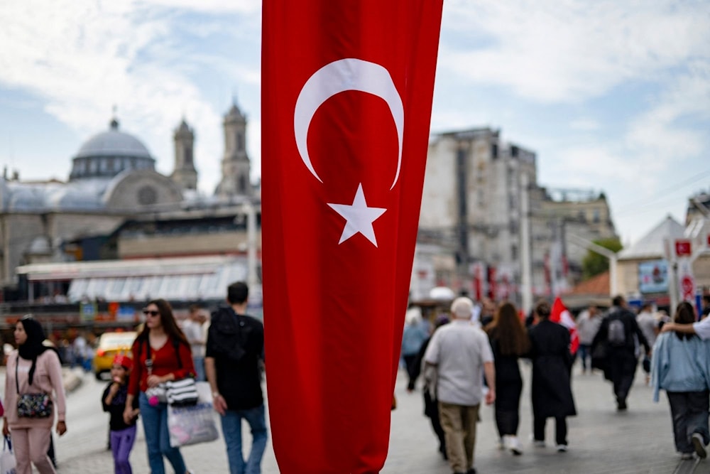 La tensión política en Turquía aumenta tras el fallo contra la principal fuerza opositora.