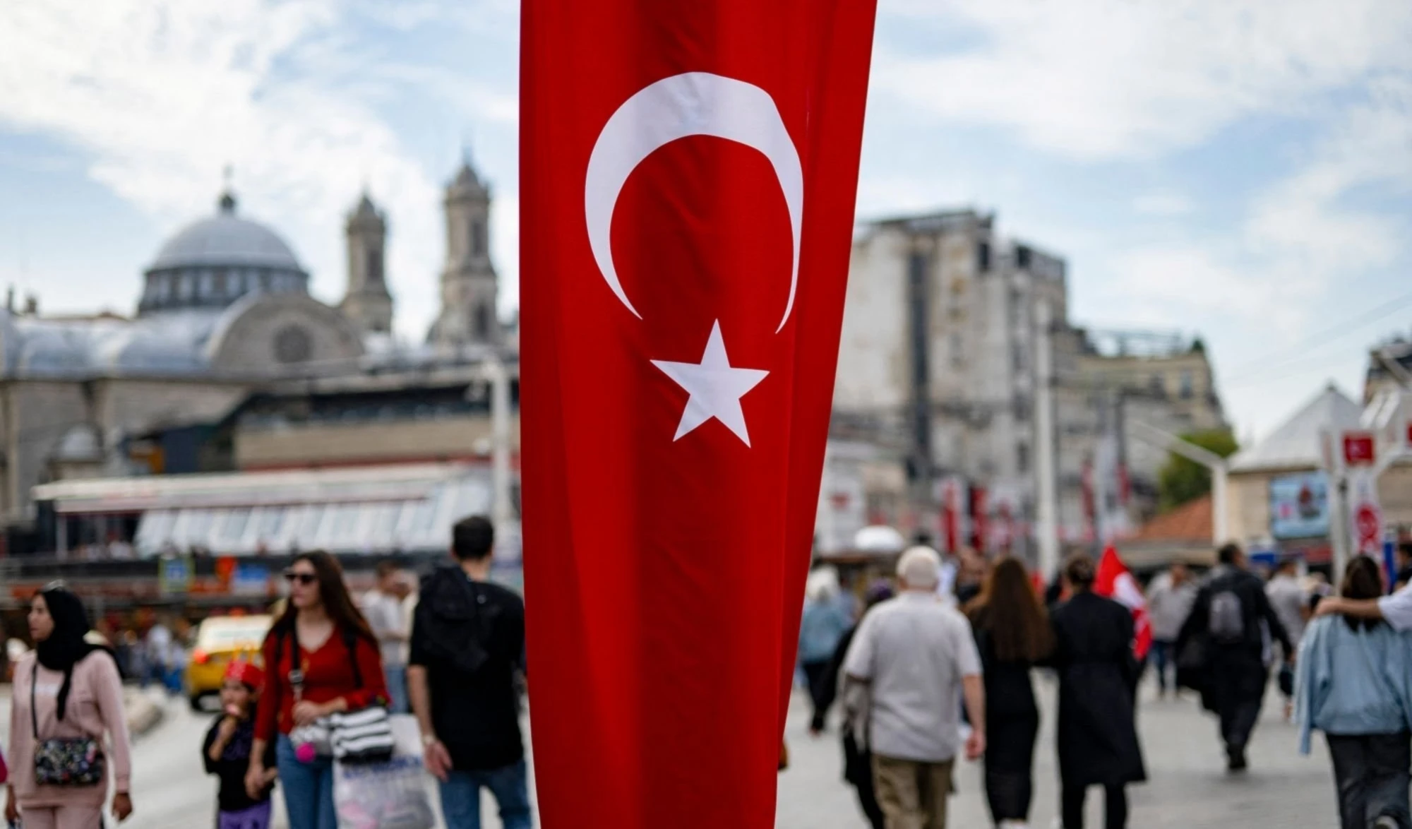 La tensión política en Turquía aumenta tras el fallo contra la principal fuerza opositora. La tensión política en Turquía aumenta tras el fallo contra la principal fuerza opositora.