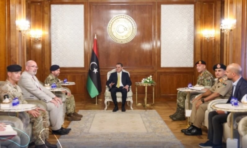  Libia y Reino Unido abordan fortalecer cooperación militar