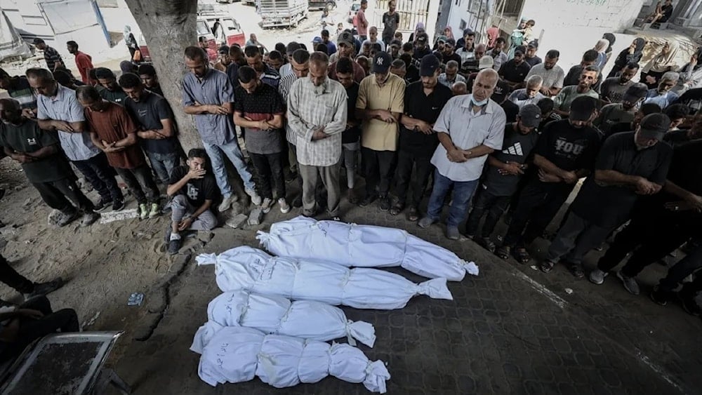 Aviones y artillería israelíes asesinaron a 10 personas en el barrio de Sheikh Radwan, al noroeste de Gaza.