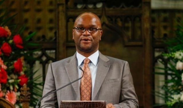 El fallecido embajador de Sudáfrica en Francia, Nkosinathi Emmanuel Mthethwa.