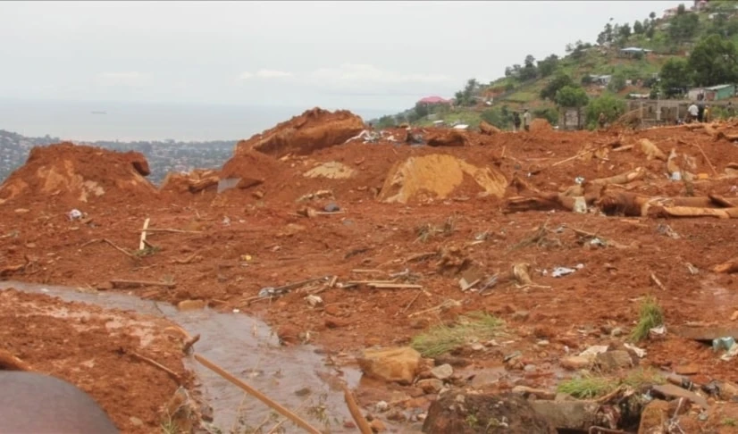 La tragedia en Darfur ocurre en medio de una región ya castigada por conflictos armados y crisis humanitaria.