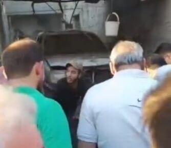 Explota un vehículo militar cargado de armas en Alepo, Siria