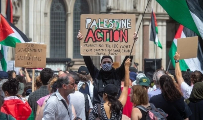 Las protestas, organizadas en solidaridad con Palestina, congregaron a miles de participantes en distintas zonas de Londres. Las protestas, organizadas en solidaridad con Palestina, congregaron a miles de participantes en distintas zonas de Londres.