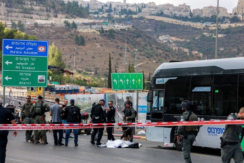 Fuerzas israelíes en el sitio del ataque en Jerusalén. (Foto: AFP)