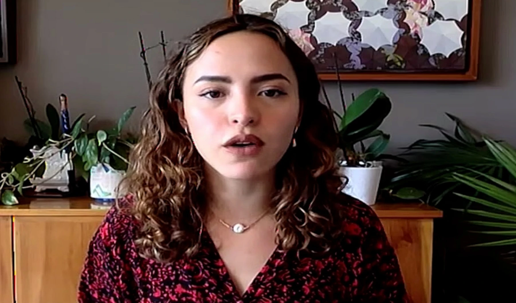 EE.UU. busca someter a Venezuela con guerra híbrida, alerta Sasi Aleja