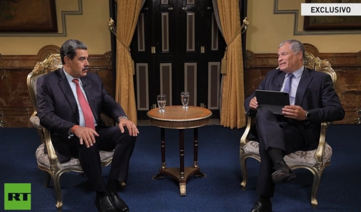 Maduro: Lo que hace hoy el gobierno de Estados Unidos es un relato mentiroso para iniciar una guerra en Suramérica para un cambio de régimen y para colonizar Venezuela. Maduro: Lo que hace hoy el gobierno de Estados Unidos es un relato mentiroso para iniciar una guerra en Suramérica para un cambio de régimen y para colonizar Venezuela.